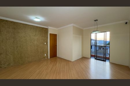 Sala de apartamento à venda com 3 quartos, 65m² em Vila das Belezas, São Paulo