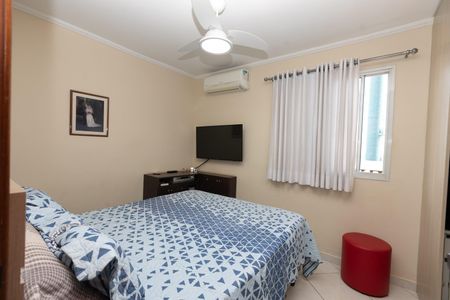 Casa à venda com 131m², 3 quartos e 4 vagasQuarto Suite