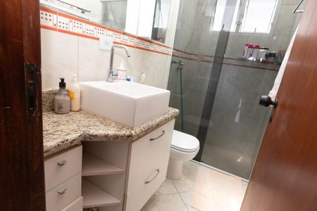 Casa à venda com 131m², 3 quartos e 4 vagasBanheiro Social