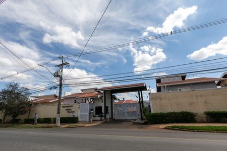 Casa à venda com 131m², 3 quartos e 4 vagasFrente do Condomínio