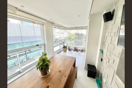 Apartamento à venda com 195m², 3 quartos e 3 vagasVaranda gourmet