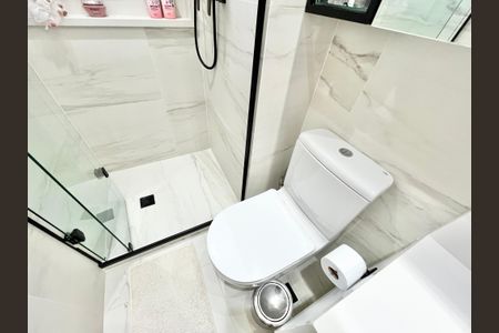 Apartamento à venda com 195m², 3 quartos e 3 vagasBanheiro da Suíte 2