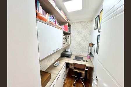 Apartamento à venda com 195m², 3 quartos e 3 vagasEscritório