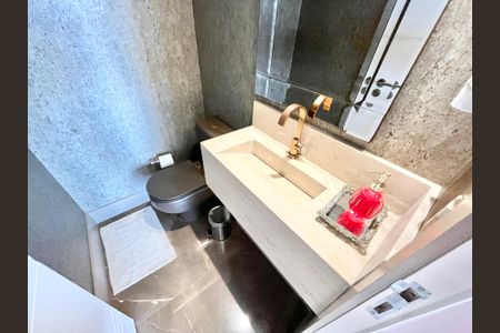 Apartamento à venda com 195m², 3 quartos e 3 vagasLavabo