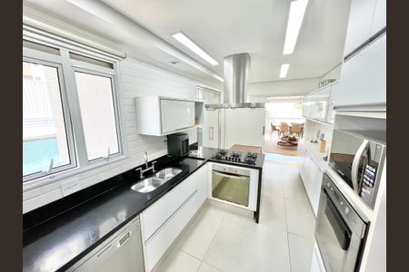 Apartamento à venda com 195m², 3 quartos e 3 vagasCozinha