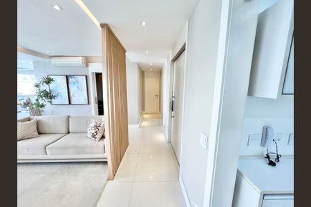 Apartamento à venda com 195m², 3 quartos e 3 vagasCorredor