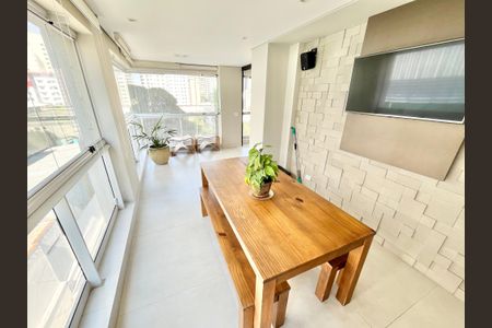 Apartamento à venda com 195m², 3 quartos e 3 vagasVaranda gourmet