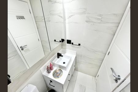 Apartamento à venda com 195m², 3 quartos e 3 vagasBanheiro da Suíte 1