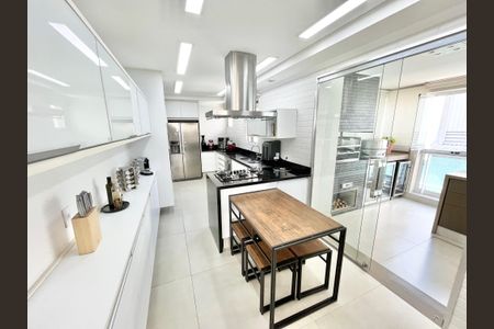 Apartamento à venda com 195m², 3 quartos e 3 vagasCozinha
