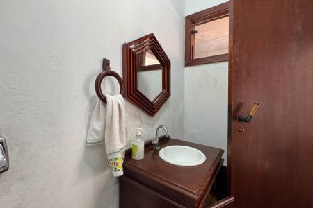 Casa à venda com 497m², 4 quartos e 2 vagasLavabo 