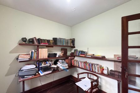 Casa à venda com 497m², 4 quartos e 2 vagasEscritório