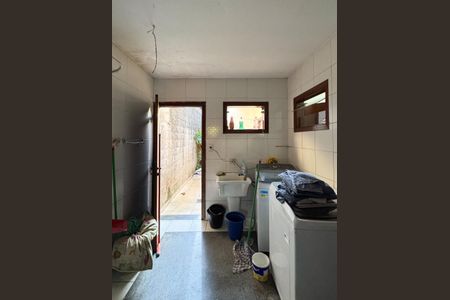 Casa à venda com 497m², 4 quartos e 2 vagasÁrea de Serviço