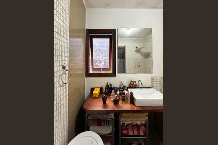 Casa à venda com 497m², 4 quartos e 2 vagasBanheiro Social