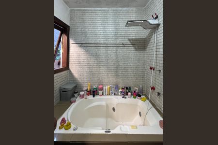 Casa à venda com 497m², 4 quartos e 2 vagasBanheiro Social
