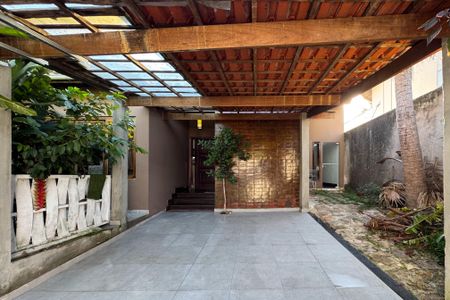 Casa à venda com 497m², 4 quartos e 2 vagasGaragem