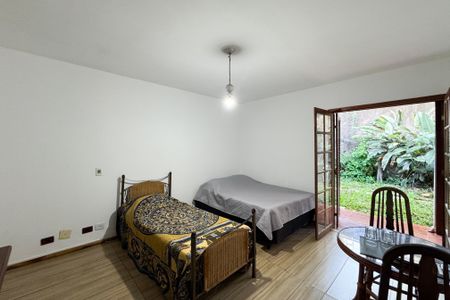 Casa à venda com 497m², 4 quartos e 2 vagasSuíte 2