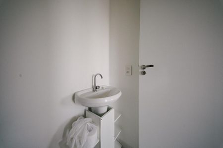 Apartamento para alugar com 32m², 2 quartos e sem vaga Apartamento para alugar com 32m², 2 quartos e sem vagaBanheiro