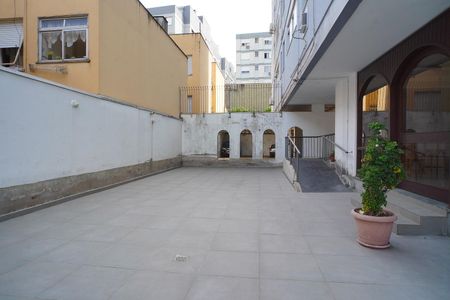 Apartamento para alugar com 90m², 2 quartos e 1 vagaÁrea comum