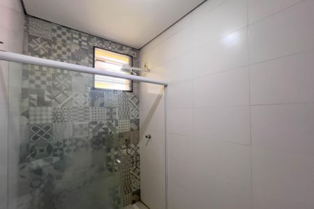 Banheiro de kitnet/studio para alugar com 1 quarto, 20m² em Cambuci, São Paulo