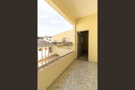 Casa para alugar com 78m², 2 quartos e sem vaga Casa para alugar com 78m², 2 quartos e sem vagaVaranda