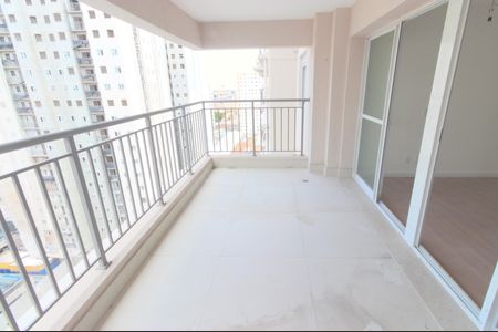 Apartamento à venda com 84m², 2 quartos e 1 vaga Apartamento à venda com 84m², 2 quartos e 1 vagaVaranda
