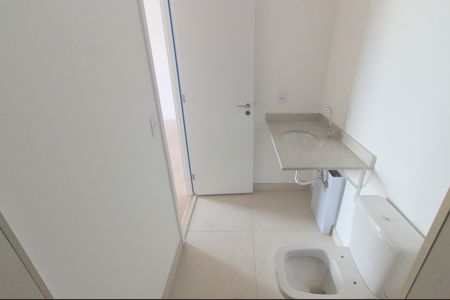 Apartamento à venda com 84m², 2 quartos e 1 vaga Apartamento à venda com 84m², 2 quartos e 1 vagaBanheiro da Suíte