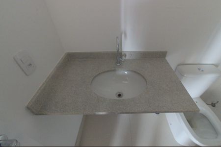 Apartamento à venda com 84m², 2 quartos e 1 vaga Apartamento à venda com 84m², 2 quartos e 1 vagaBanheiro da Suíte