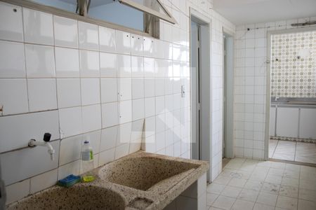 Apartamento para alugar com 180m², 3 quartos e 1 vagaÁrea de Serviço