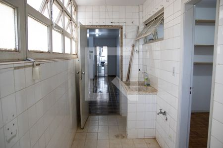 Apartamento para alugar com 180m², 3 quartos e 1 vagaÁrea de Serviço