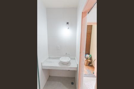 Banheiro Social de apartamento à venda com 1 quarto, 28m² em Santo Agostinho, Belo Horizonte