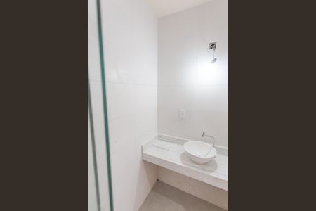 Banheiro Social de apartamento à venda com 1 quarto, 28m² em Santo Agostinho, Belo Horizonte
