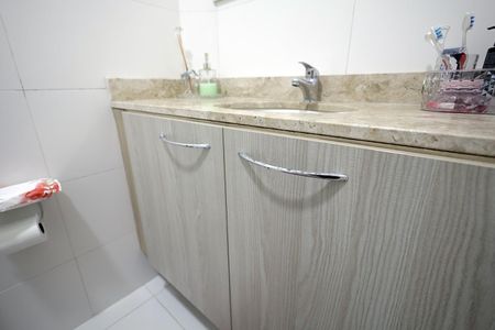 Apartamento à venda com 230m², 3 quartos e 2 vagas Apartamento à venda com 230m², 3 quartos e 2 vagasBanheiro Quarto Suíte
