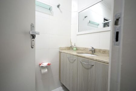 Apartamento à venda com 230m², 3 quartos e 2 vagas Apartamento à venda com 230m², 3 quartos e 2 vagasBanheiro Quarto Suíte