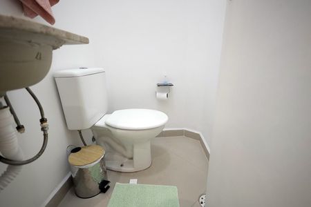 Apartamento à venda com 230m², 3 quartos e 2 vagas Apartamento à venda com 230m², 3 quartos e 2 vagasBanheiro 1