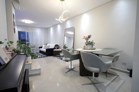 Apartamento à venda com 230m², 3 quartos e 2 vagas Apartamento à venda com 230m², 3 quartos e 2 vagasSala