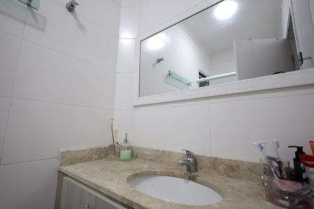 Apartamento à venda com 230m², 3 quartos e 2 vagas Apartamento à venda com 230m², 3 quartos e 2 vagasBanheiro Quarto Suíte