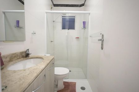 Apartamento à venda com 230m², 3 quartos e 2 vagas Apartamento à venda com 230m², 3 quartos e 2 vagasBanheiro 2