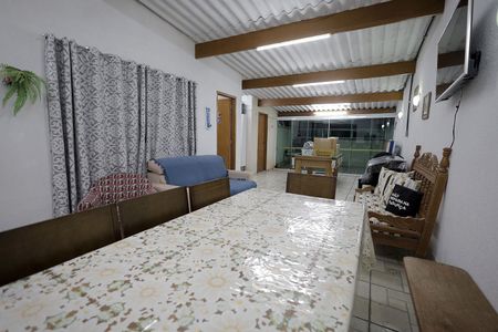 Apartamento à venda com 230m², 3 quartos e 2 vagas Apartamento à venda com 230m², 3 quartos e 2 vagasCobertura
