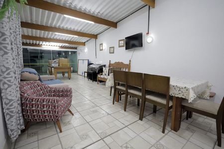 Apartamento à venda com 230m², 3 quartos e 2 vagas Apartamento à venda com 230m², 3 quartos e 2 vagasCobertura