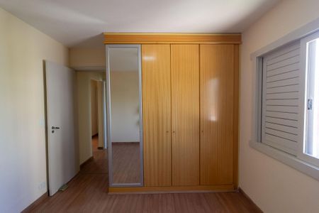 Apartamento à venda com 120m², 3 quartos e 2 vagasQuarto 3 