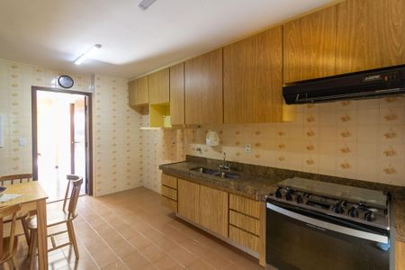 Apartamento à venda com 120m², 3 quartos e 2 vagasCozinha