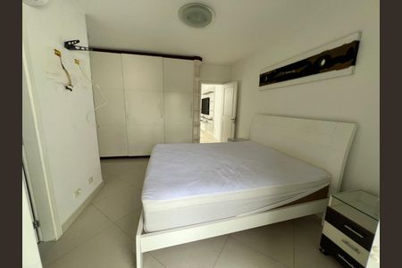 Casa à venda com 206m², 3 quartos e 4 vagasquarto