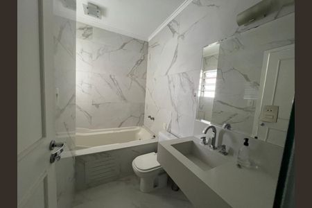 Casa à venda com 206m², 3 quartos e 4 vagasbanheiro