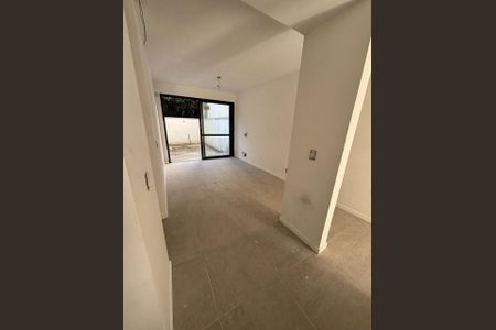 Apartamento à venda com 88m², 1 quarto e sem vaga Apartamento à venda com 88m², 1 quarto e sem vagaSala