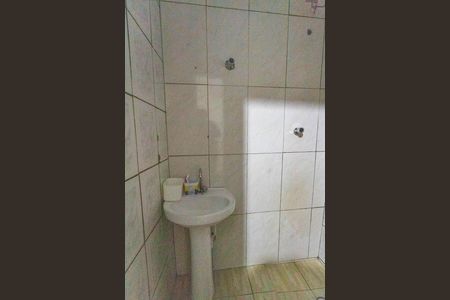 Banheiro  de casa para alugar com 1 quarto, 35m² em Jardim Miriam, São Paulo