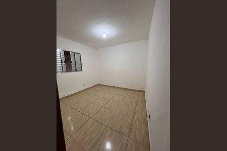 Quarto de casa para alugar com 1 quarto, 35m² em Jardim Miriam, São Paulo