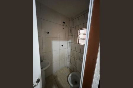 Banheiro  de casa para alugar com 1 quarto, 35m² em Jardim Miriam, São Paulo