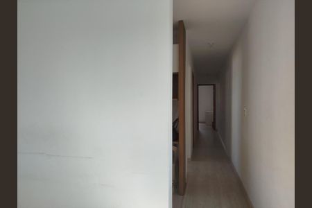 Corredor de apartamento para alugar com 2 quartos, 50m² em Vila Nova Savoia, São Paulo