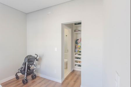 Casa de condomínio à venda com 235m², 3 quartos e 4 vagasSuíte 2