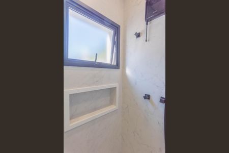 Casa de condomínio à venda com 235m², 3 quartos e 4 vagasBanheiro da Suíte 3